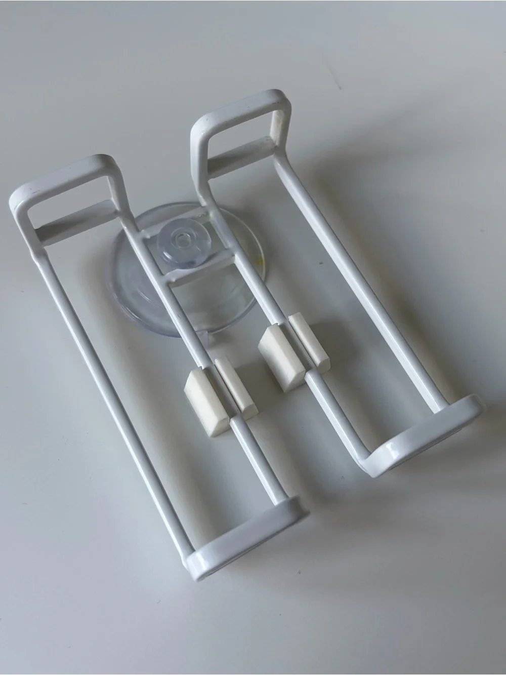 YAMAZAKI Home Toothbrush & Razor Holder - White